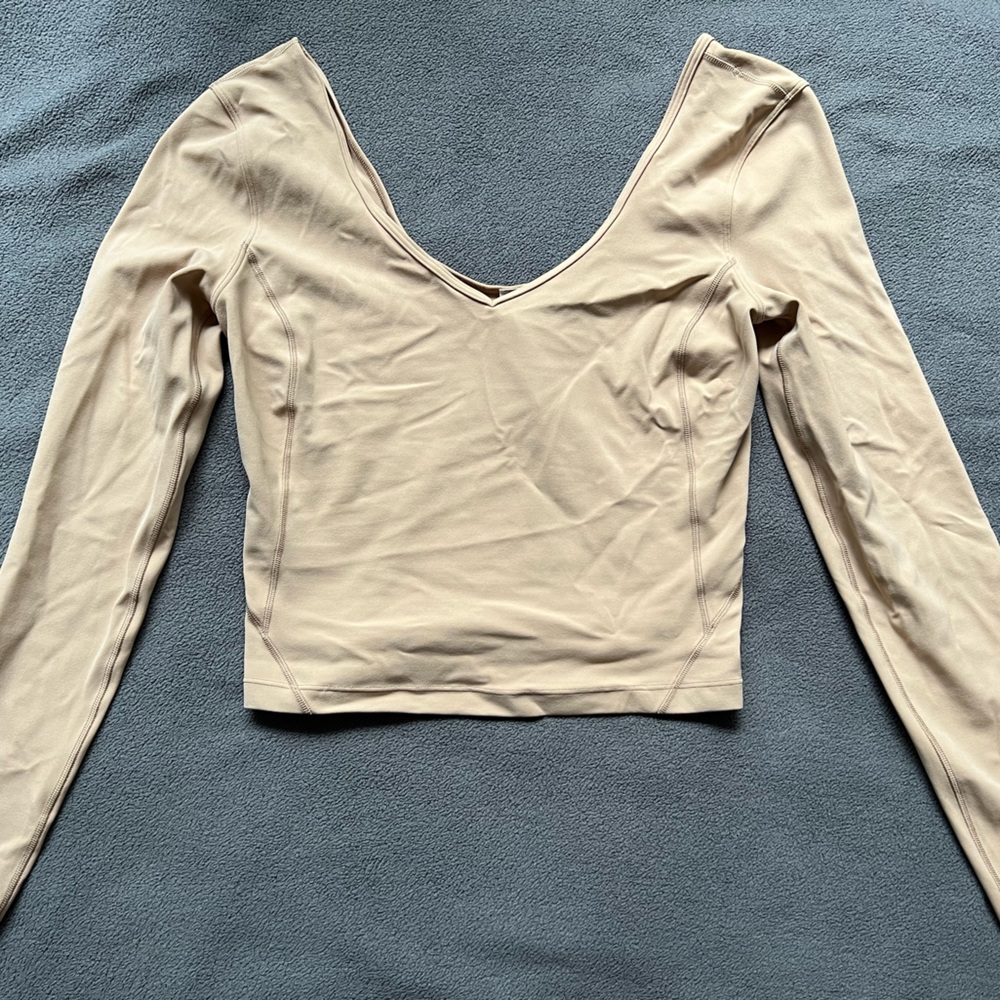 Lululemon tan long sleeved shirt size 4